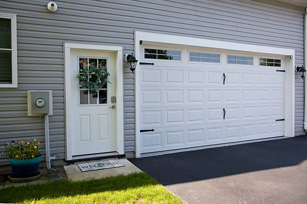 24/7 Emergency Garage Door Panel Replacement experts in Troy, TX